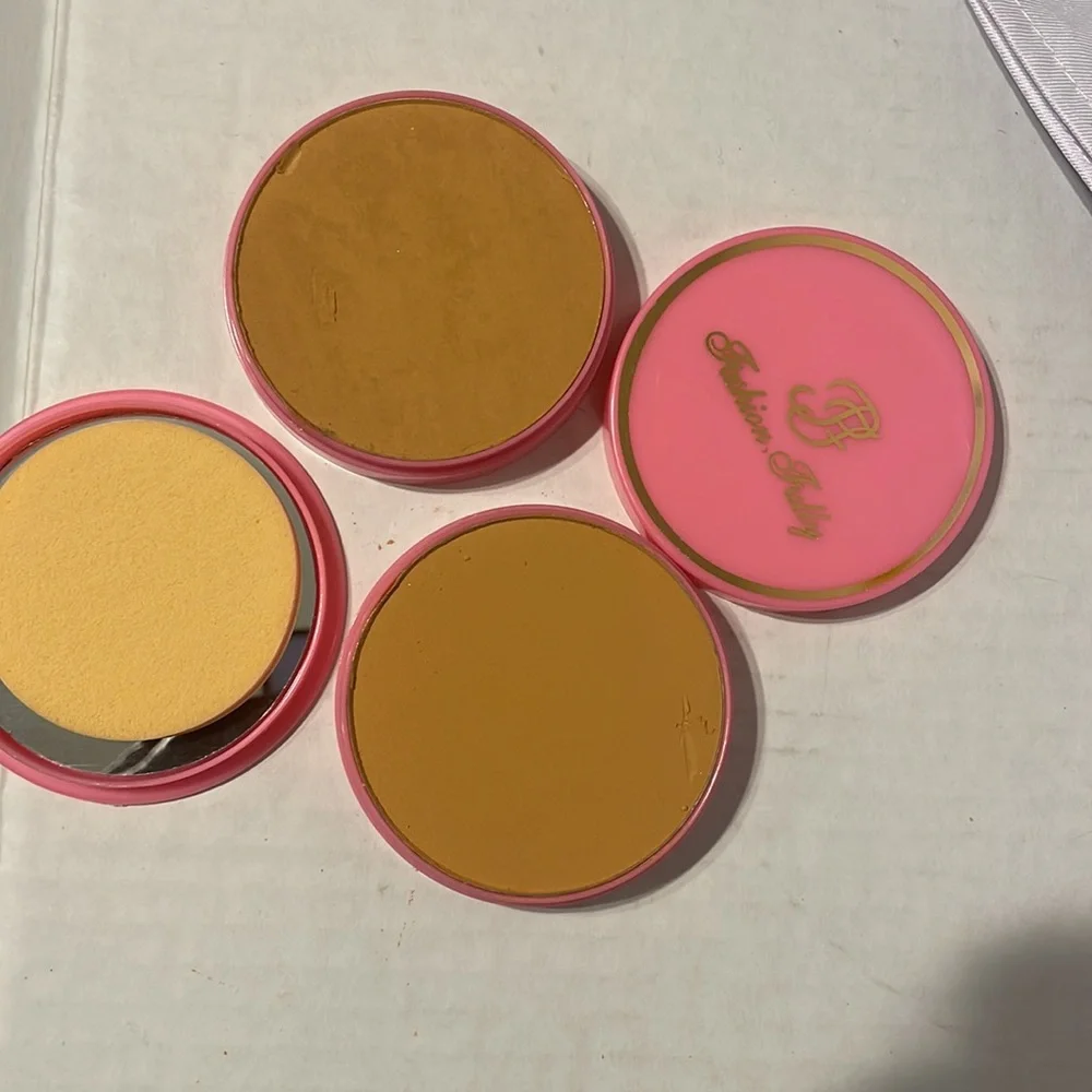 Buy 2 and get 1 half off Fashion Fully Powder
